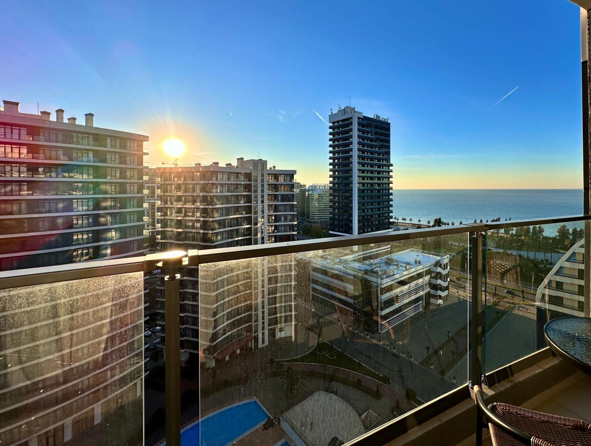 Batumi Boulevard Resort Exterior foto